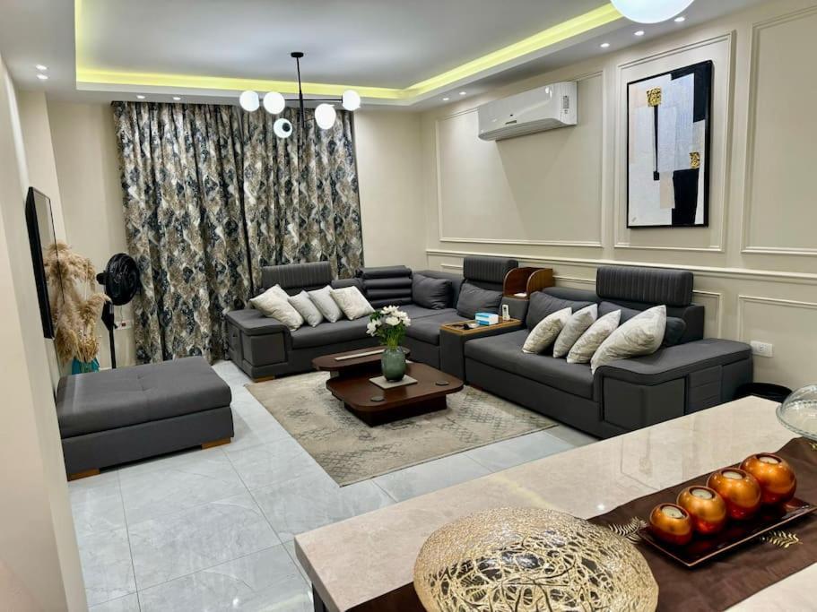 Charming Luxury - New